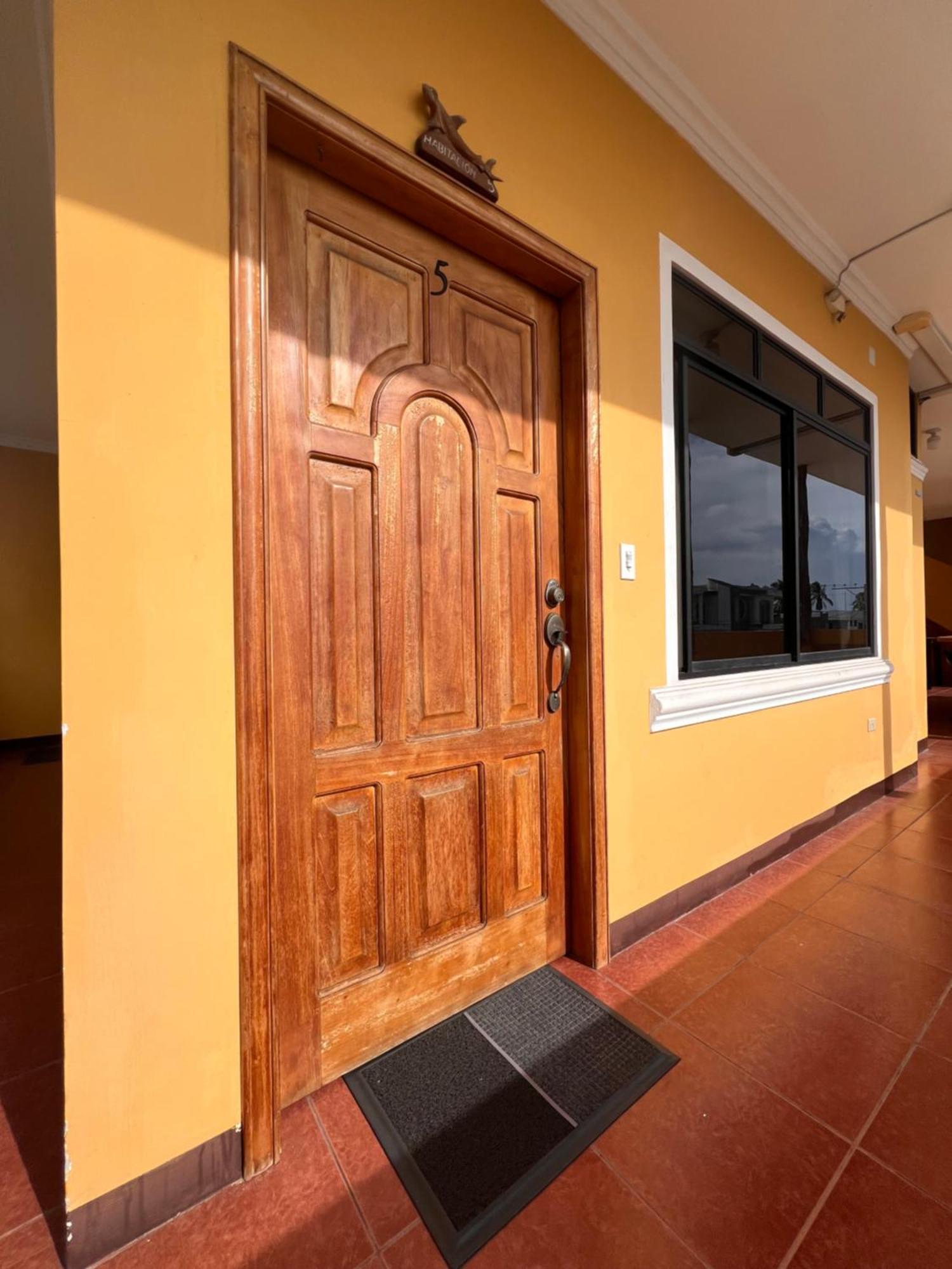 Hostal Casa Cascada 阿约拉港 外观 照片