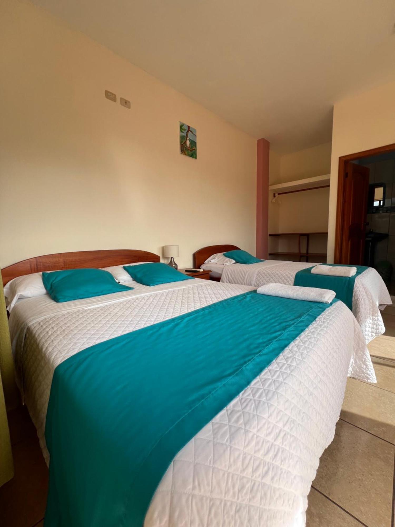 Hostal Casa Cascada 阿约拉港 外观 照片