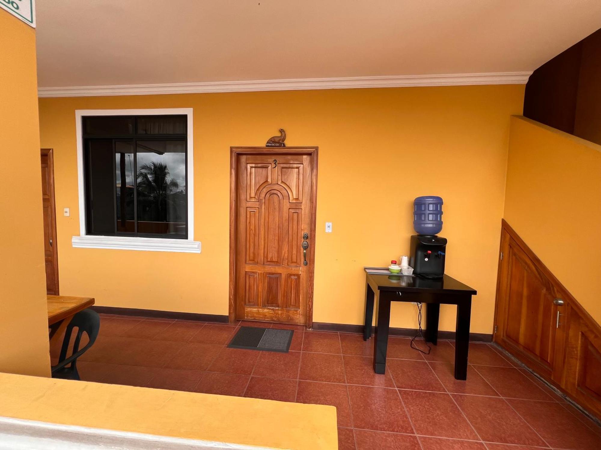 Hostal Casa Cascada 阿约拉港 外观 照片