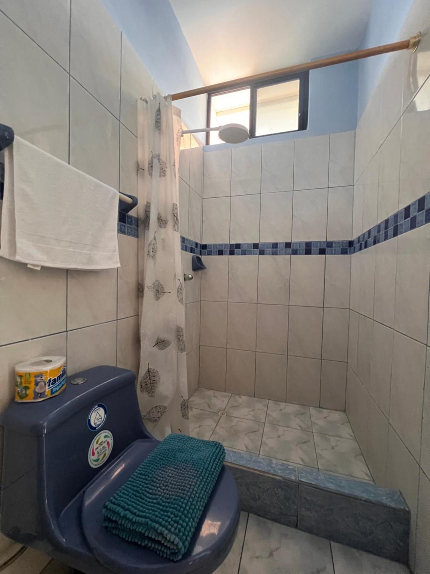Hostal Casa Cascada 阿约拉港 外观 照片