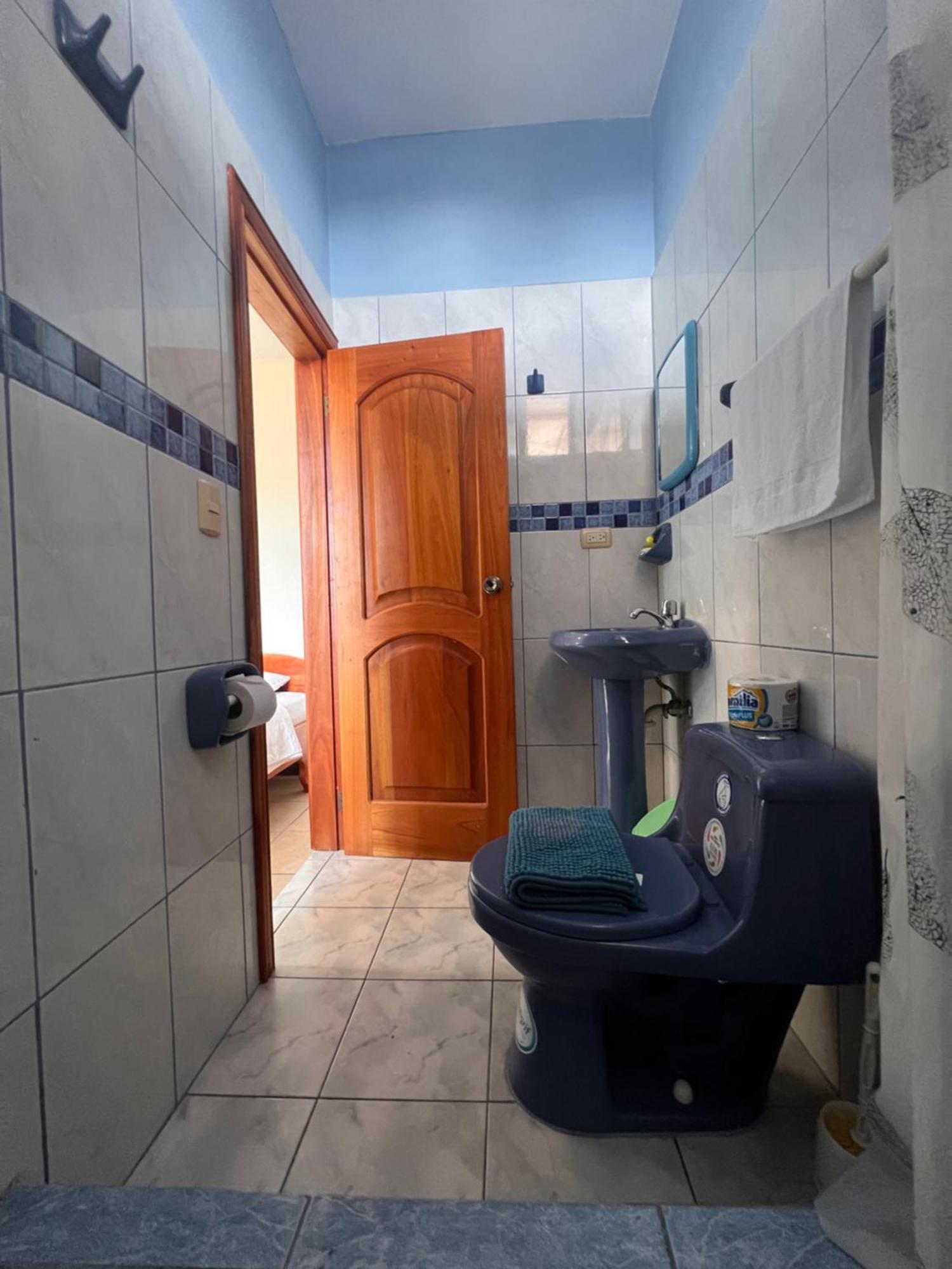 Hostal Casa Cascada 阿约拉港 外观 照片