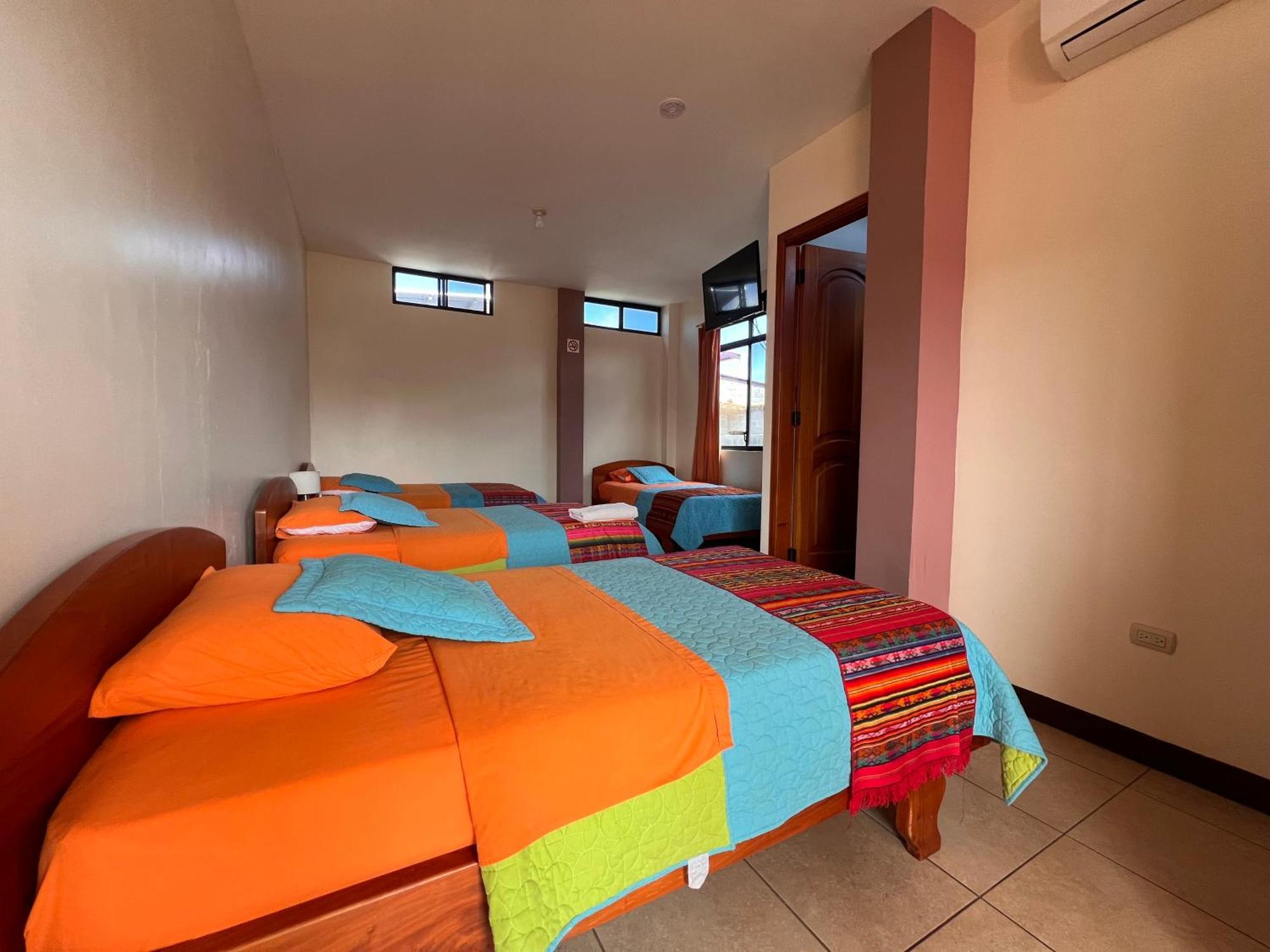 Hostal Casa Cascada 阿约拉港 外观 照片
