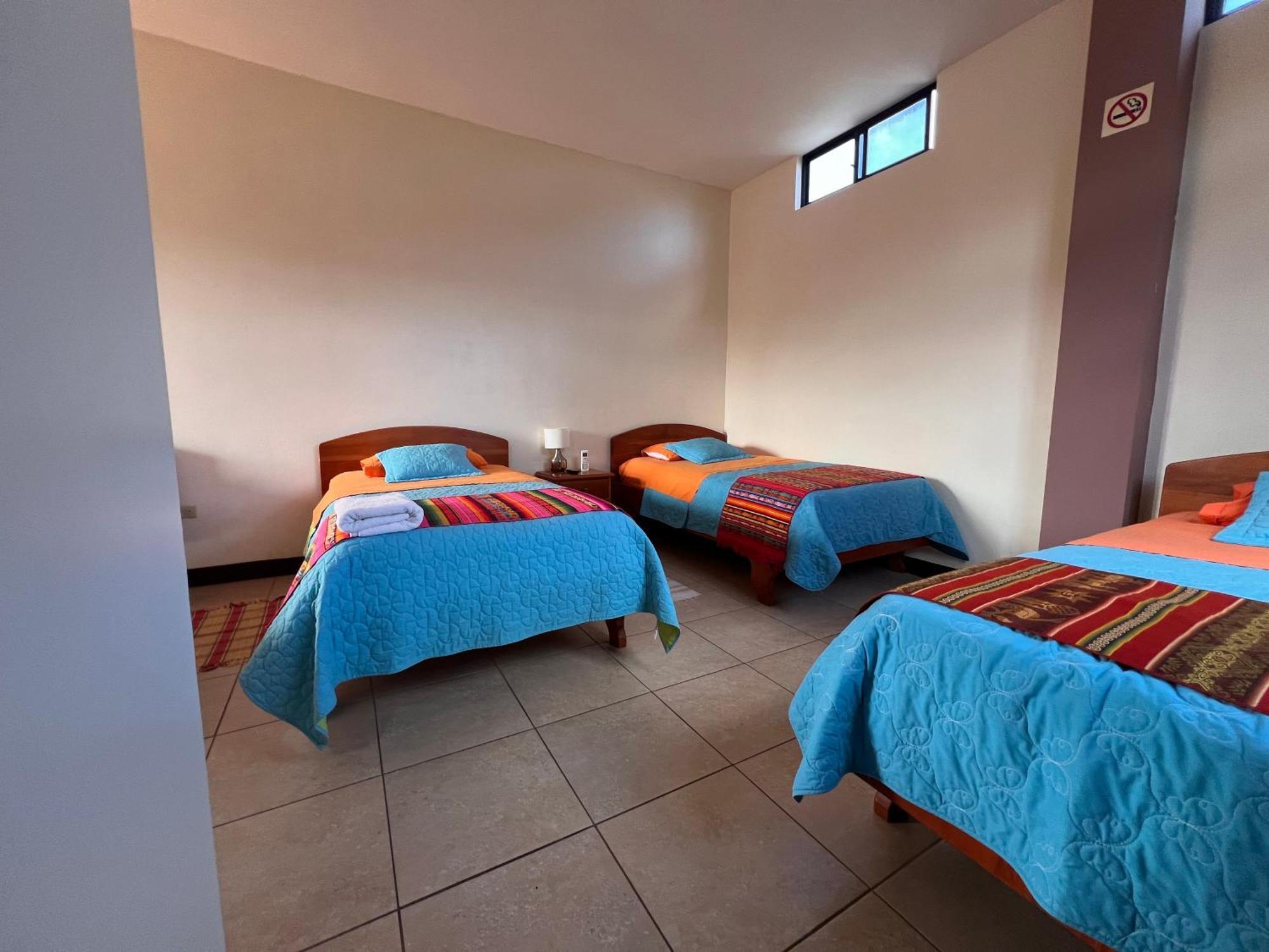 Hostal Casa Cascada 阿约拉港 外观 照片