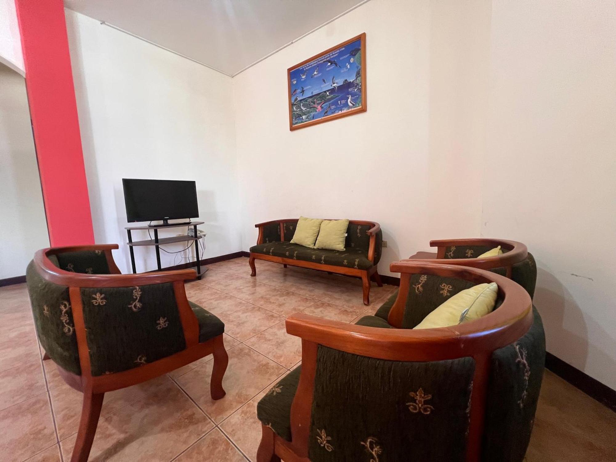 Hostal Casa Cascada 阿约拉港 外观 照片